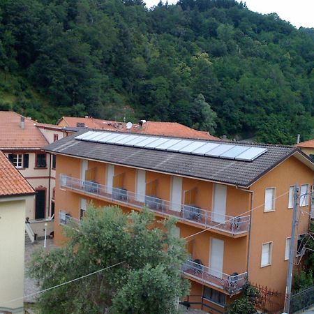 Albergo Amici Varese Ligure Exterior photo