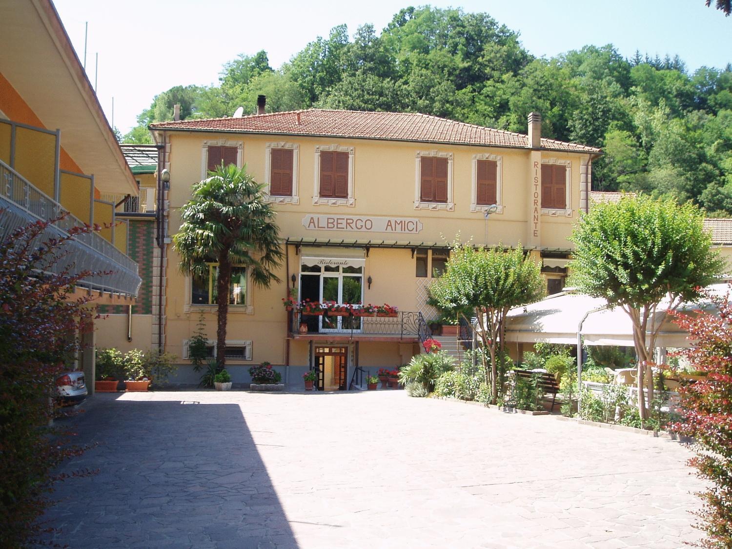 Albergo Amici Varese Ligure Exterior photo